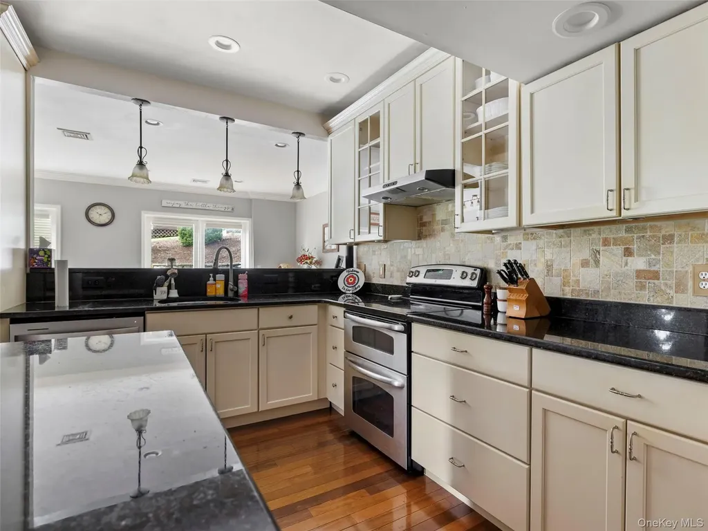 73 Sands Avenue Milton NY 12547