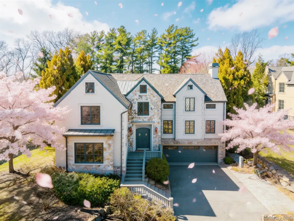 9 Earle Drive Muttontown NY 11791