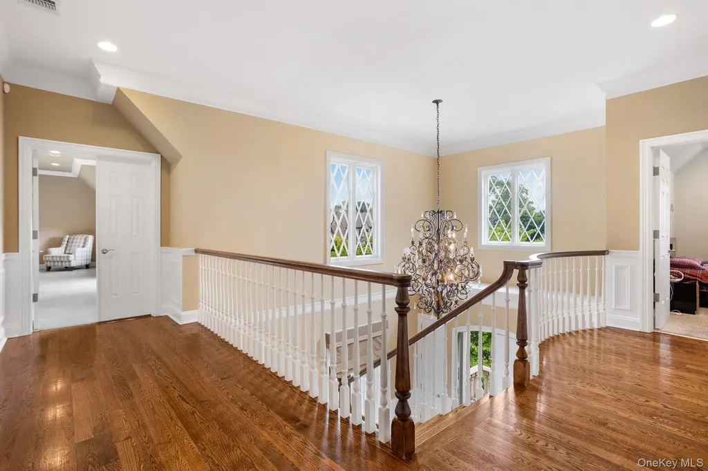 9 Earle Drive Muttontown NY 11791