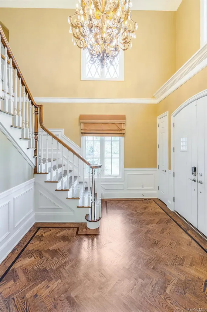 9 Earle Drive Muttontown NY 11791