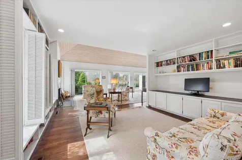 7 Penniman Point Road Quogue NY 11959