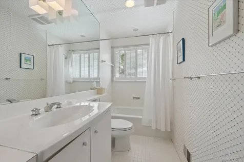 7 Penniman Point Road Quogue NY 11959
