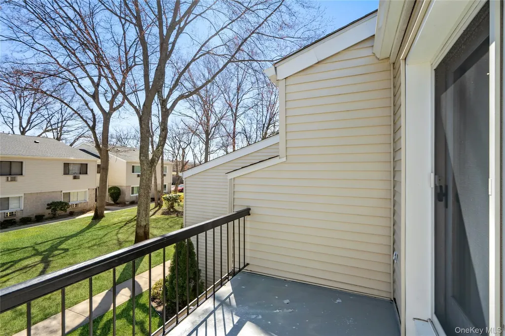 24 Richmond Boulevard Ronkonkoma NY 11779