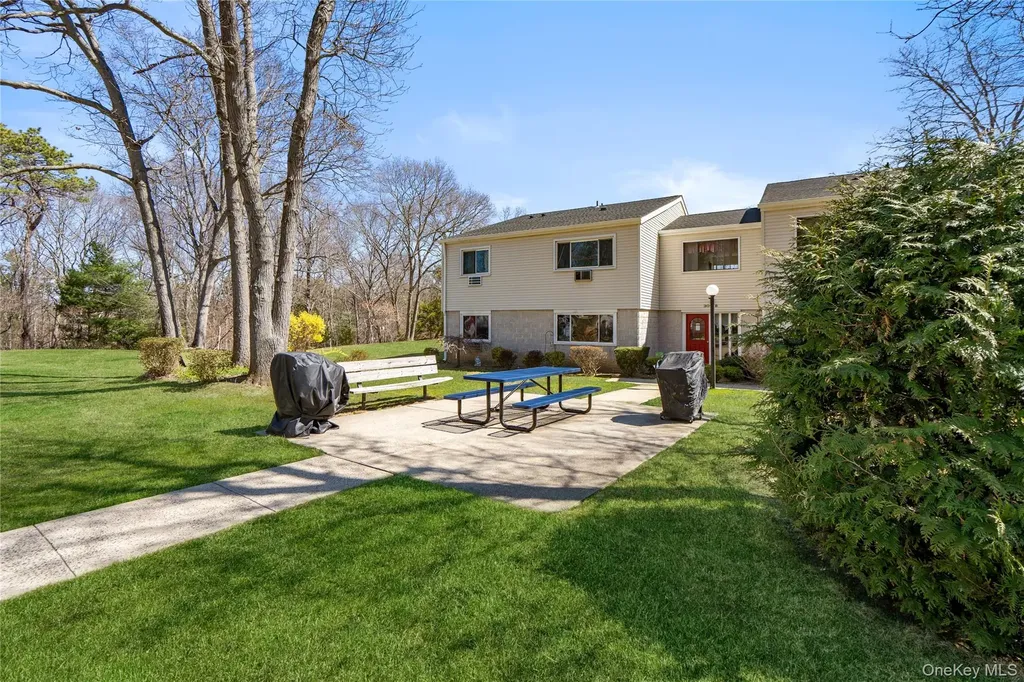 24 Richmond Boulevard Ronkonkoma NY 11779