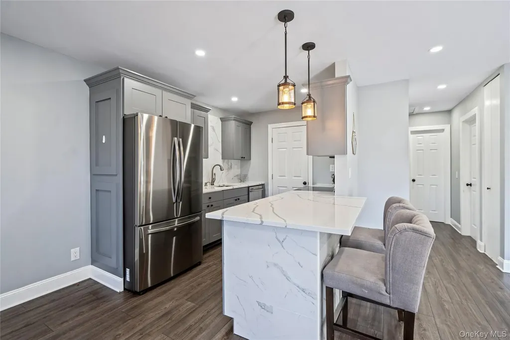 24 Richmond Boulevard Ronkonkoma NY 11779