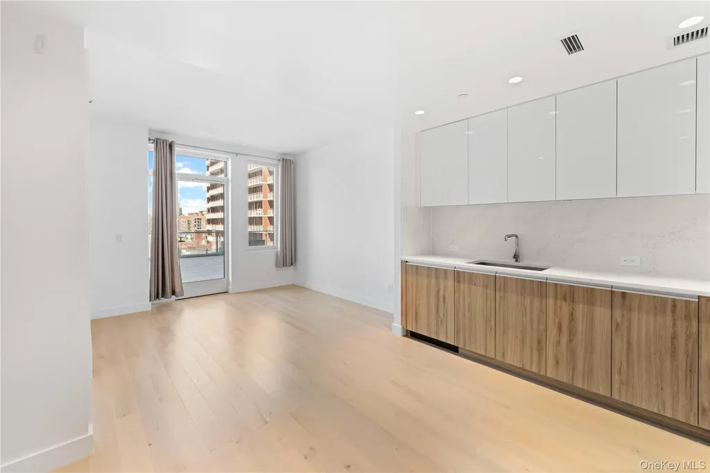 136-18 Maple Avenue Flushing NY 11355