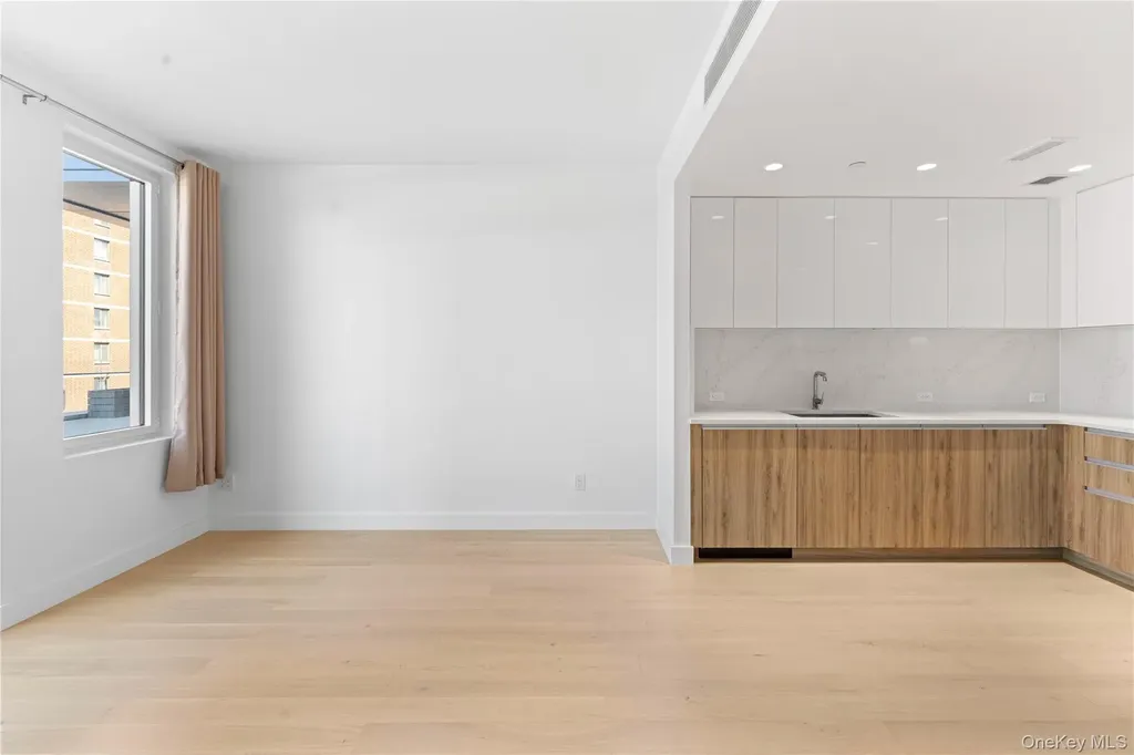 136-18 Maple Avenue Flushing NY 11355