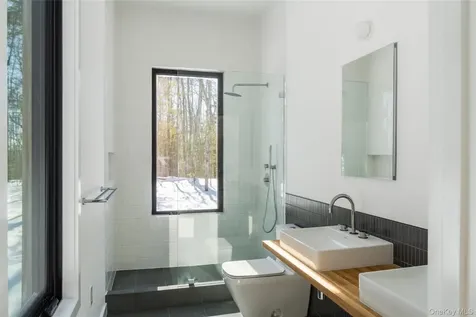 48 Pine Grove Road Kerhonkson NY 12446