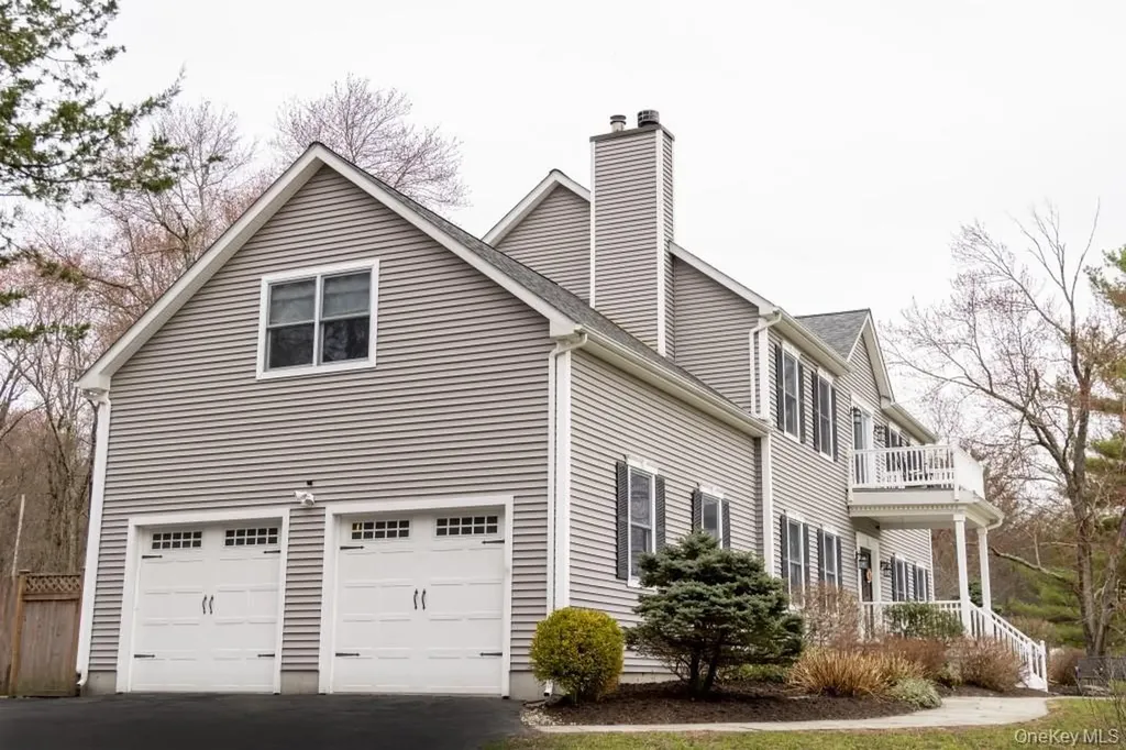 12 Ann Drive Rhinebeck NY 12572