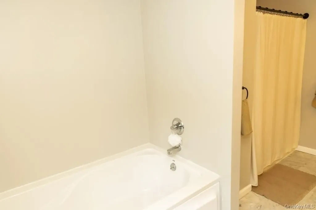 12 Ann Drive Rhinebeck NY 12572