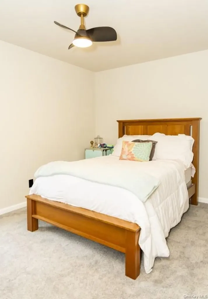 12 Ann Drive Rhinebeck NY 12572