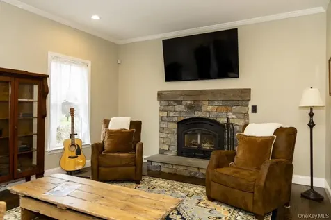 12 Ann Drive Rhinebeck NY 12572