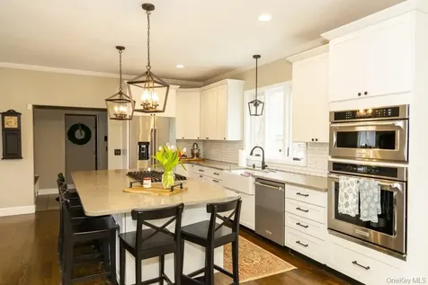 12 Ann Drive Rhinebeck NY 12572