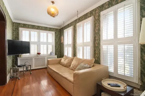 102 Magnolia Avenue Mount Vernon NY 10553