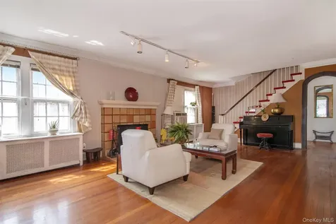 102 Magnolia Avenue Mount Vernon NY 10553