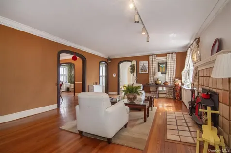 102 Magnolia Avenue Mount Vernon NY 10553