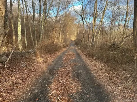 100 Ten Acre Lane (Barret) Brewster NY 10509