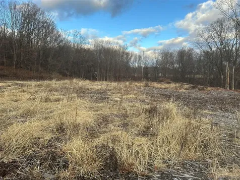 100 Ten Acre Lane (Barret) Brewster NY 10509