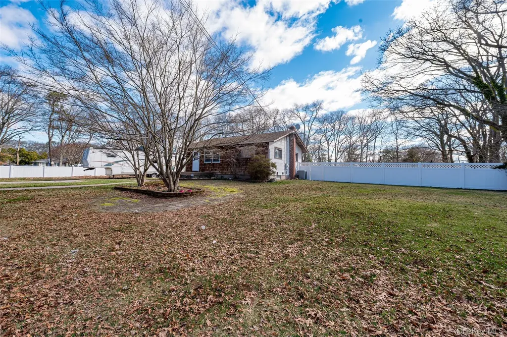 157 Hawthorne Street Mastic NY 11950