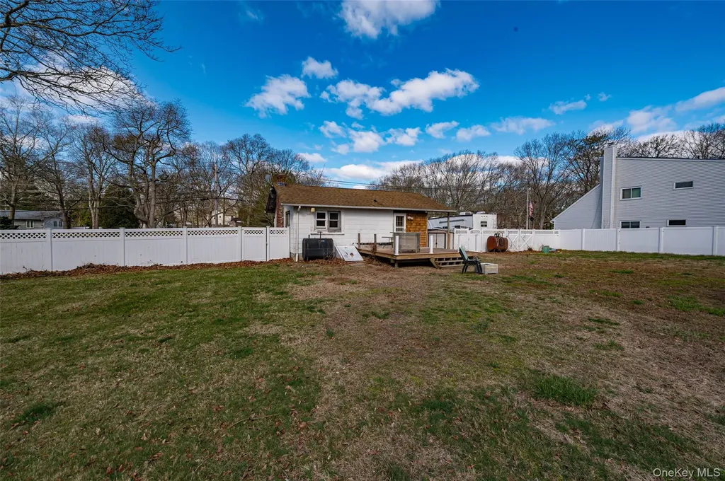 157 Hawthorne Street Mastic NY 11950