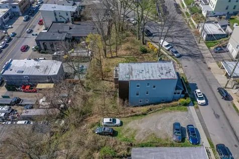220 Woodland Avenue Yonkers NY 10703