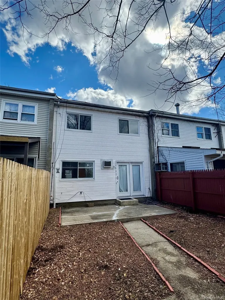 64 Patio Road Middletown NY 10941