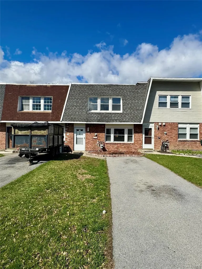 64 Patio Road Middletown NY 10941