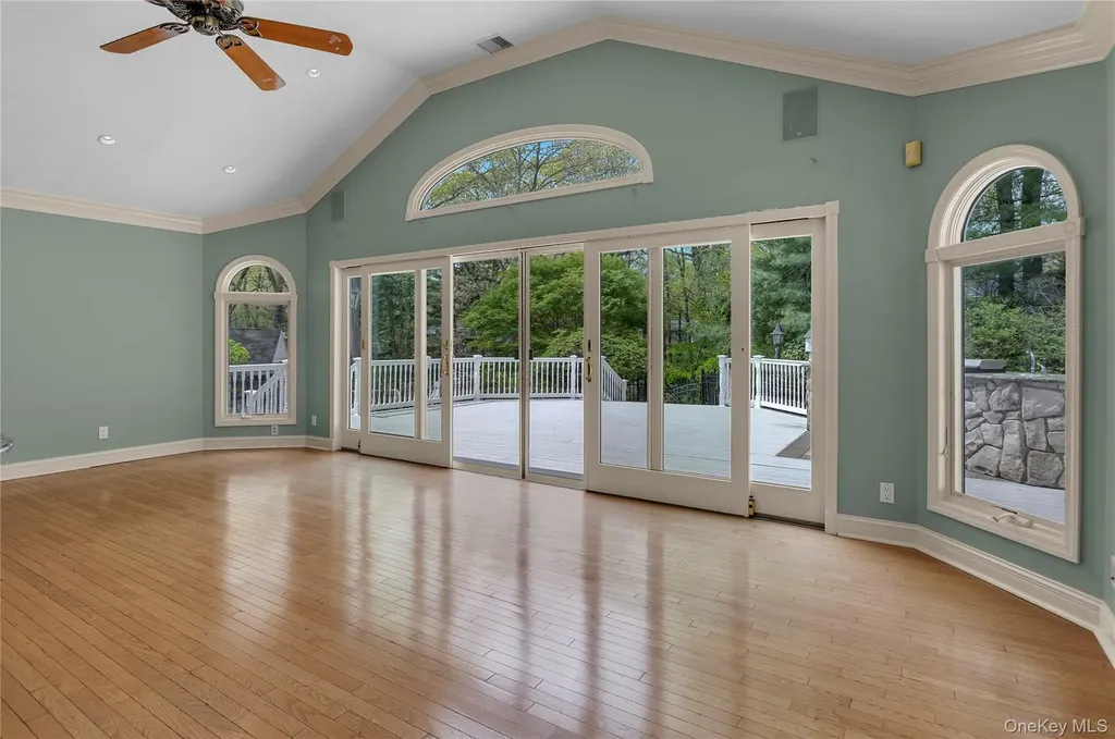 9 Concord Drive Northport NY 11768