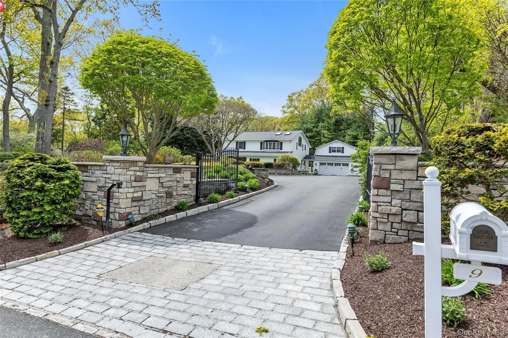 9 Concord Drive Northport NY 11768