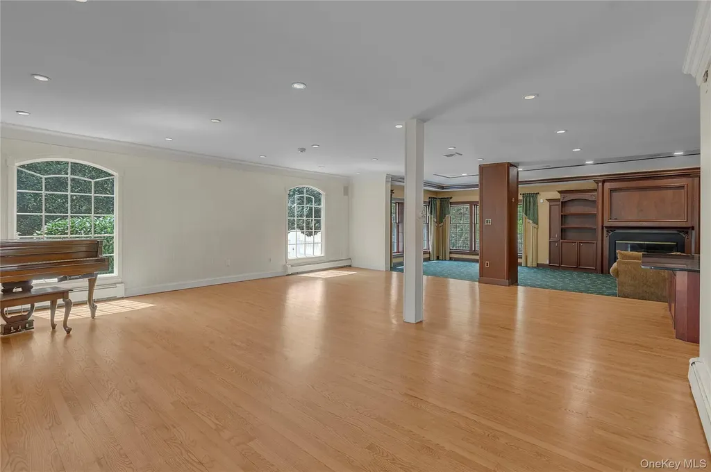 9 Concord Drive Northport NY 11768
