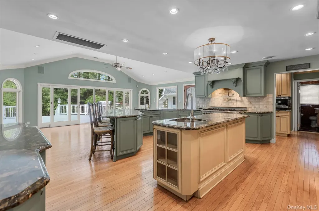 9 Concord Drive Northport NY 11768