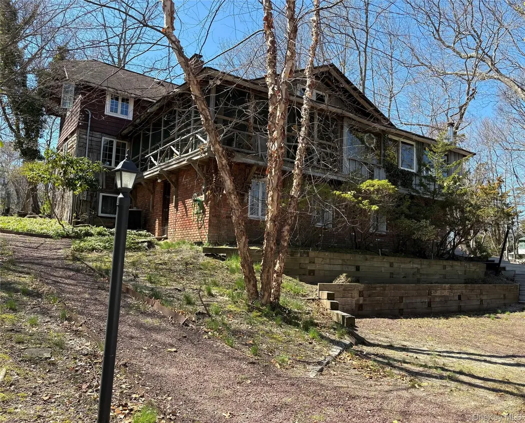 10 Tagliabue Road Shoreham NY 11786