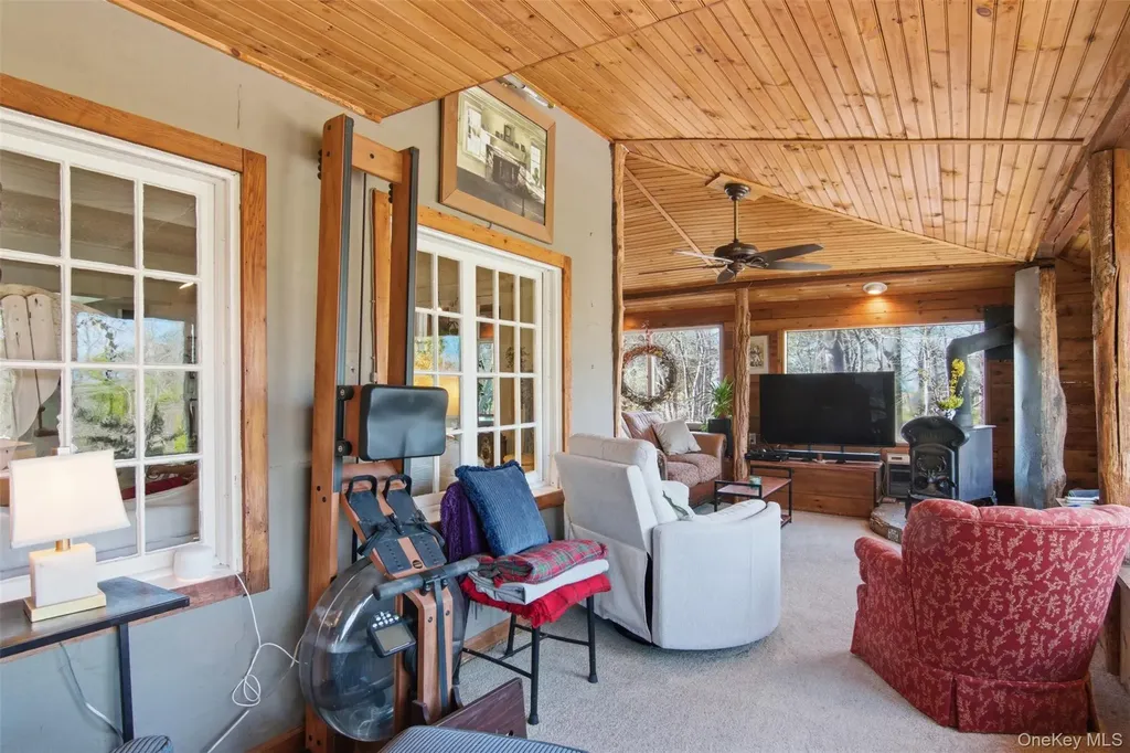 10 Tagliabue Road Shoreham NY 11786