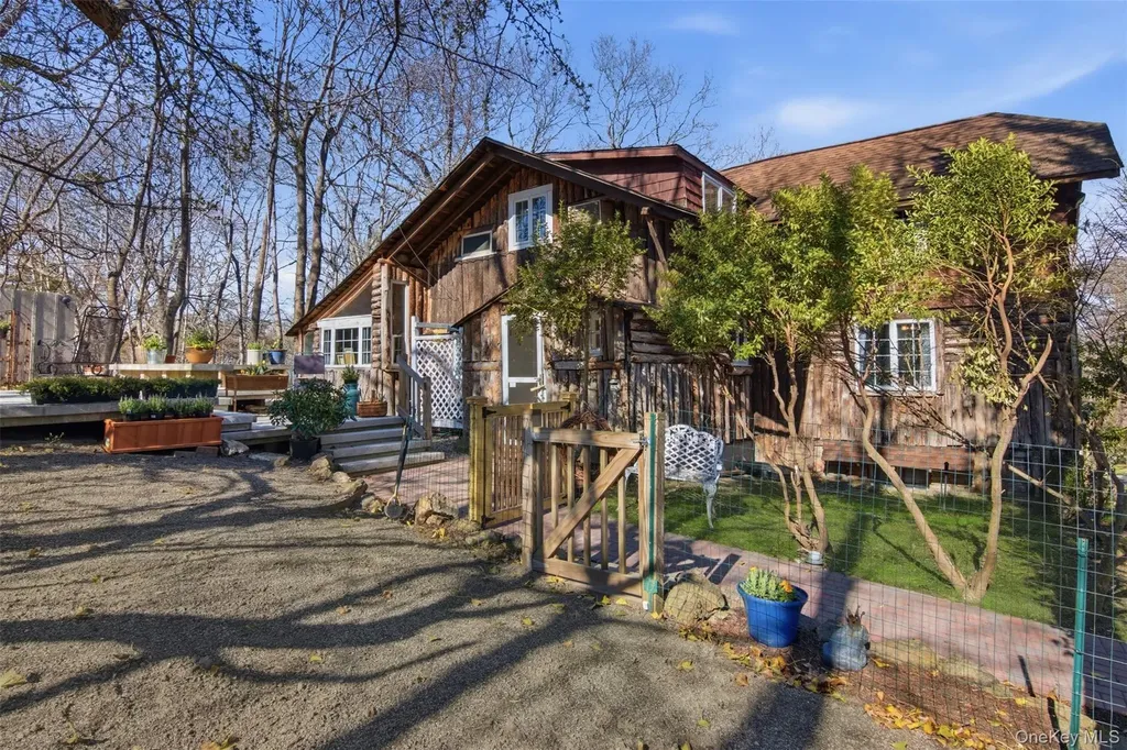 10 Tagliabue Road Shoreham NY 11786