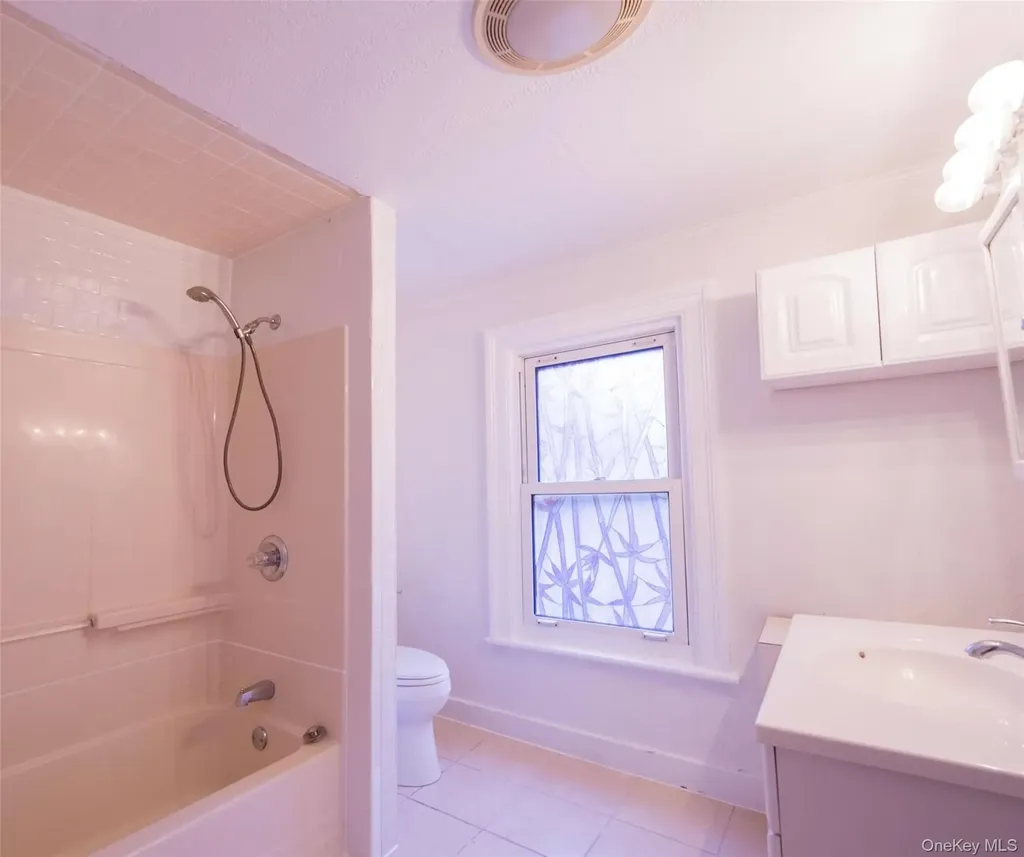 128 Lakeview Avenue Valhalla NY 10595