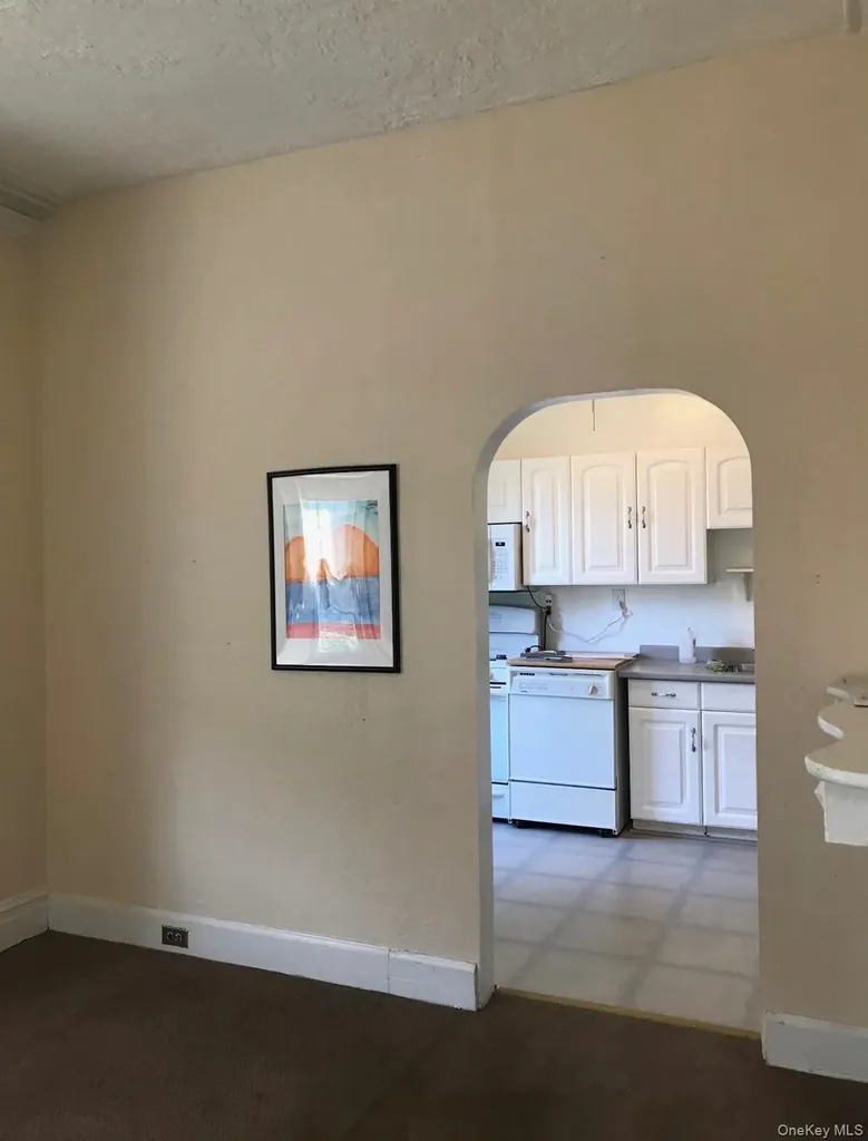 128 Lakeview Avenue Valhalla NY 10595