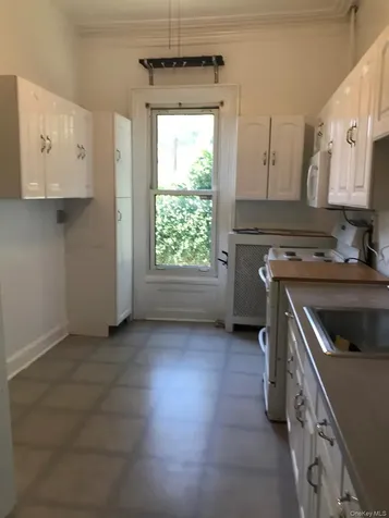 128 Lakeview Avenue Valhalla NY 10595