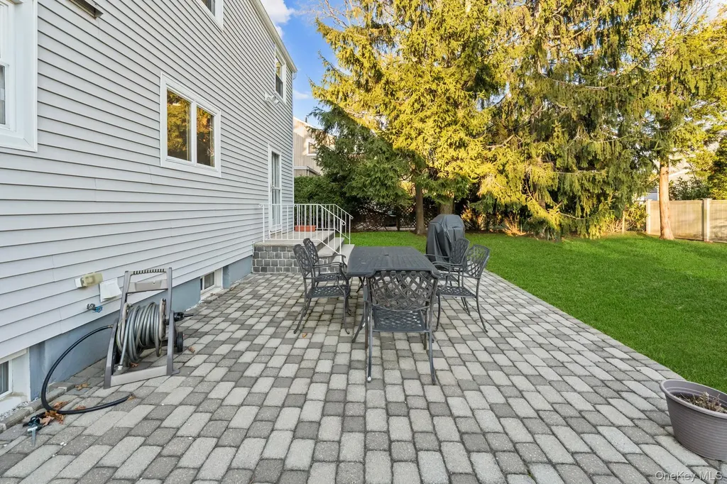 170 Woodbine Avenue Merrick NY 11566