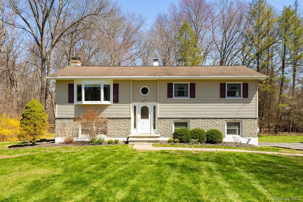 41 Julie Drive Hopewell Junction NY 12533