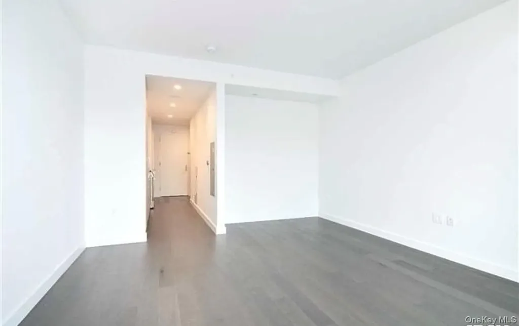 131-05 40th Road Flushing NY 11354