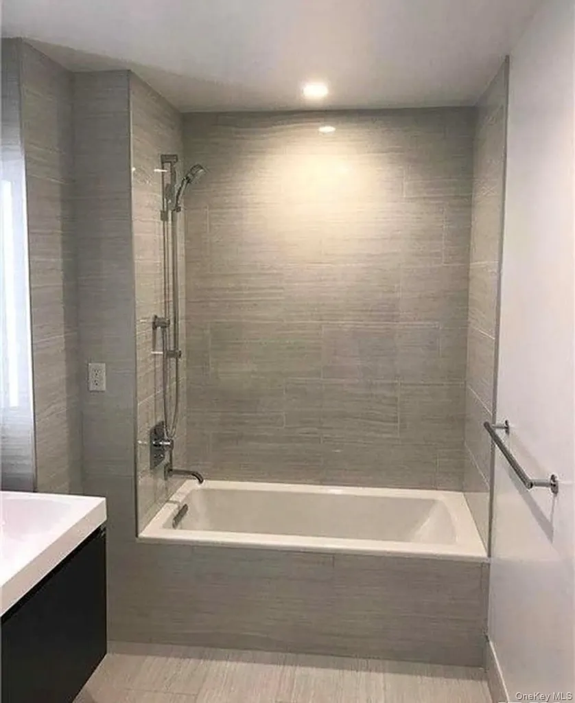 131-05 40th Road Flushing NY 11354
