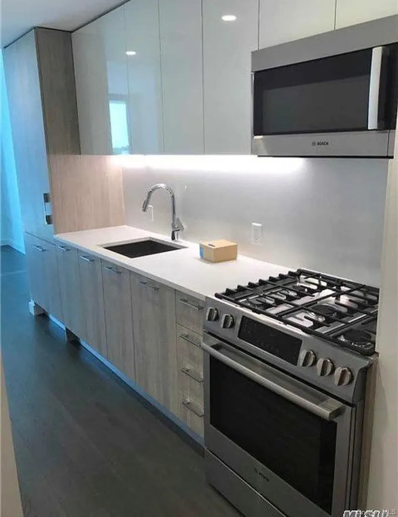 131-05 40th Road Flushing NY 11354