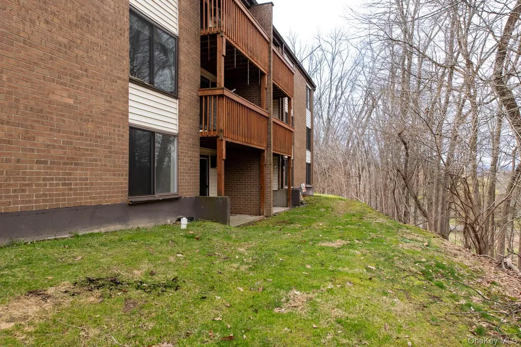 3 Hook Road Poughkeepsie NY 12601