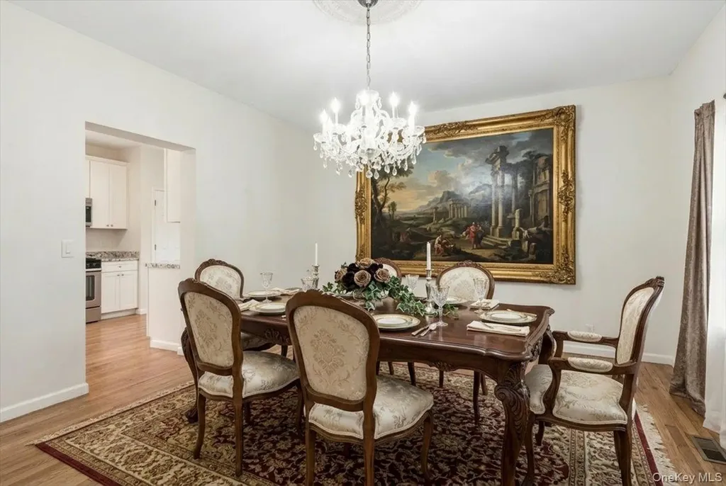 48 Private Road Calverton NY 11933