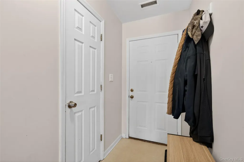 83 Lois Lane Monroe NY 10950