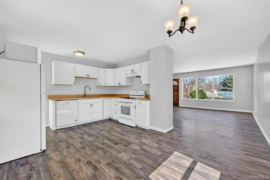 14 Claire Ann Drive Warwick NY 10990