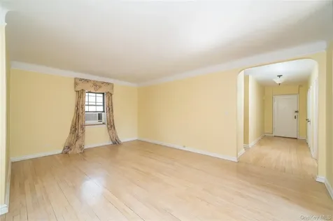 198 Garth Road Scarsdale NY 10583