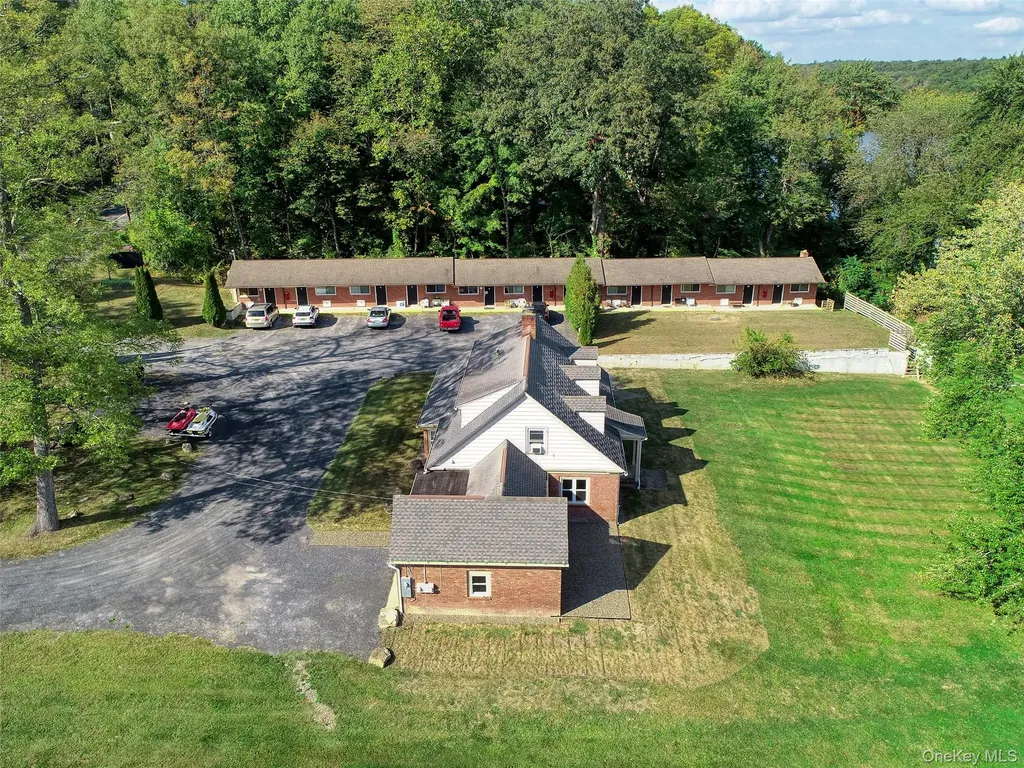 669 Broadway 9w Ulster Park NY 12487