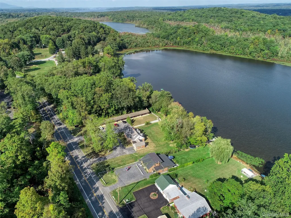 669 Broadway 9w Ulster Park NY 12487