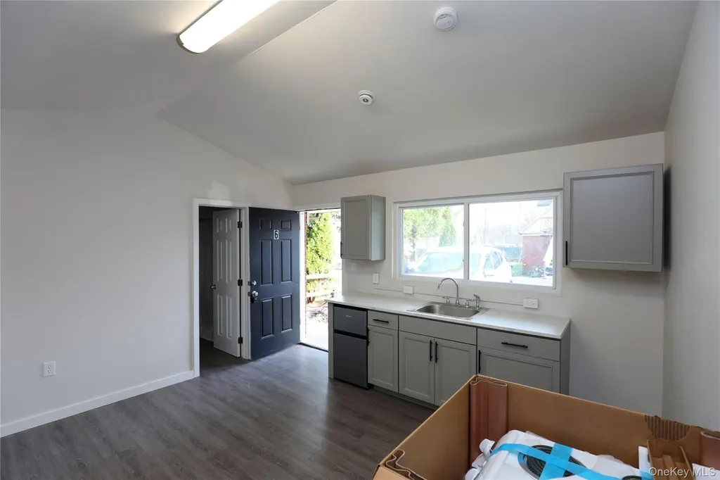 669 Broadway 9w Ulster Park NY 12487